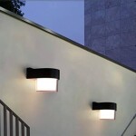 SINGLE GLASS RD WALL LIGHT